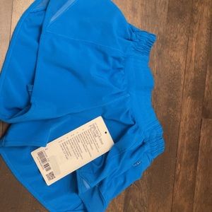 lululemon hotty hots in poolside size 2 low rise 2.5 inch